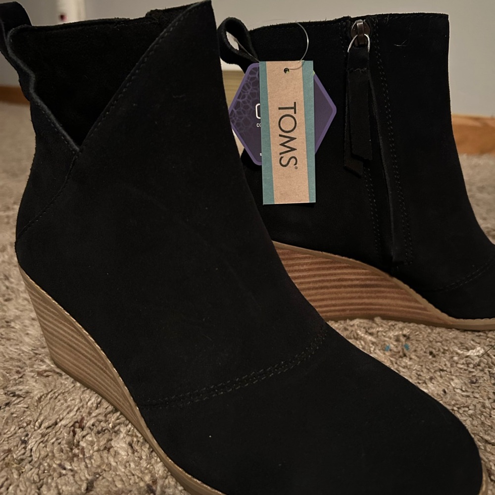 Tom’s Black Wedge Ankle Boots